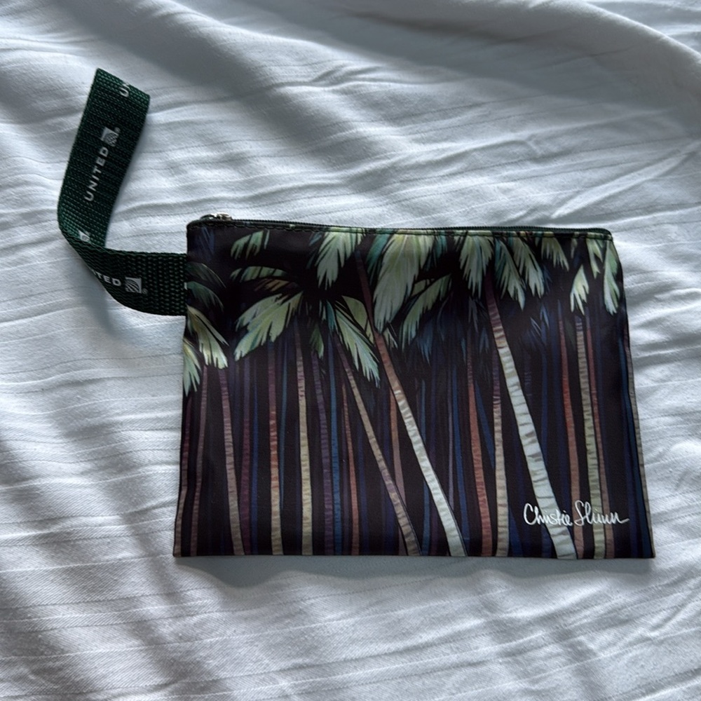 Limited Edition Christie Shinn United Airlines Royal Hawaii Travel Bag